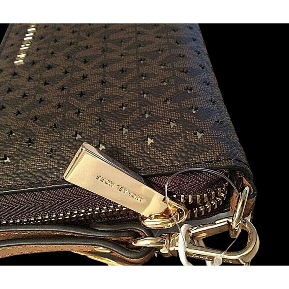 NWT Authentic Michael Kors Perforated Gold Stars Large Flat Multi- Phonecase - Picture 9 of 11